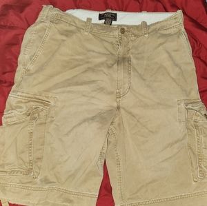 Abercrombie & Fitch cargo shorts Size 34